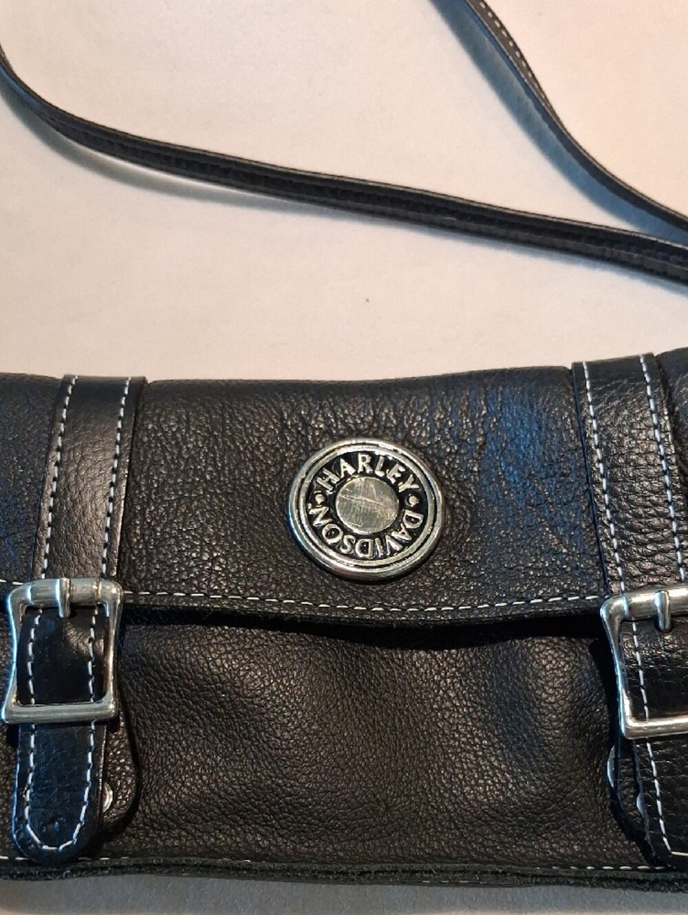 Harley-Davidson Black Crossbody Bag with Silver Hardware - Picture 2 of 3